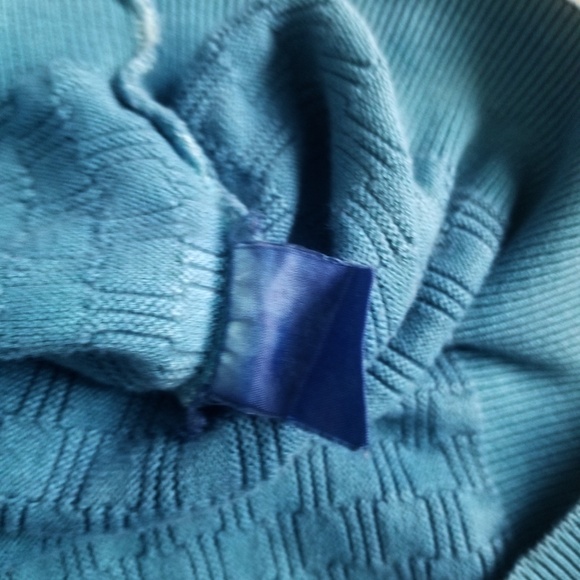 378. geometric sweater - Picture 5 of 6